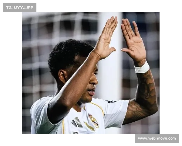 阿尔克马尔新星斯米特引皇马关注，夏窗或竞逐